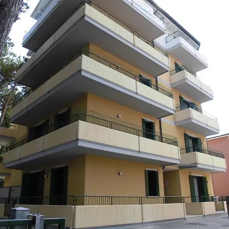 Perla Azzurra 4 Apartment Caorle