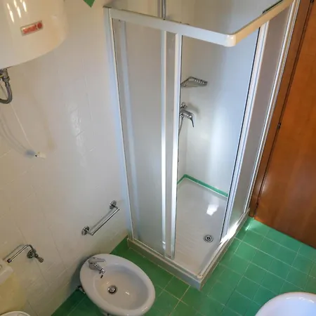 Perla Azzurra 4 *