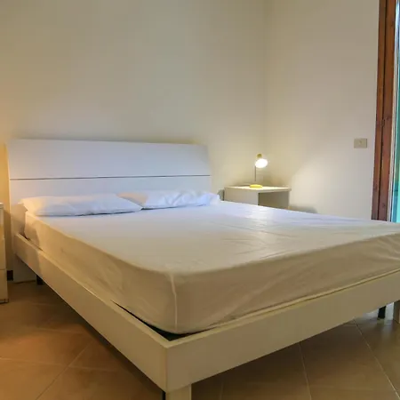 Perla Azzurra 4 *
