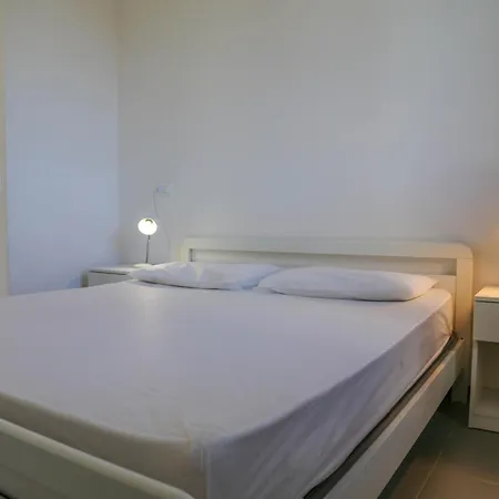 Perla Azzurra 4 *